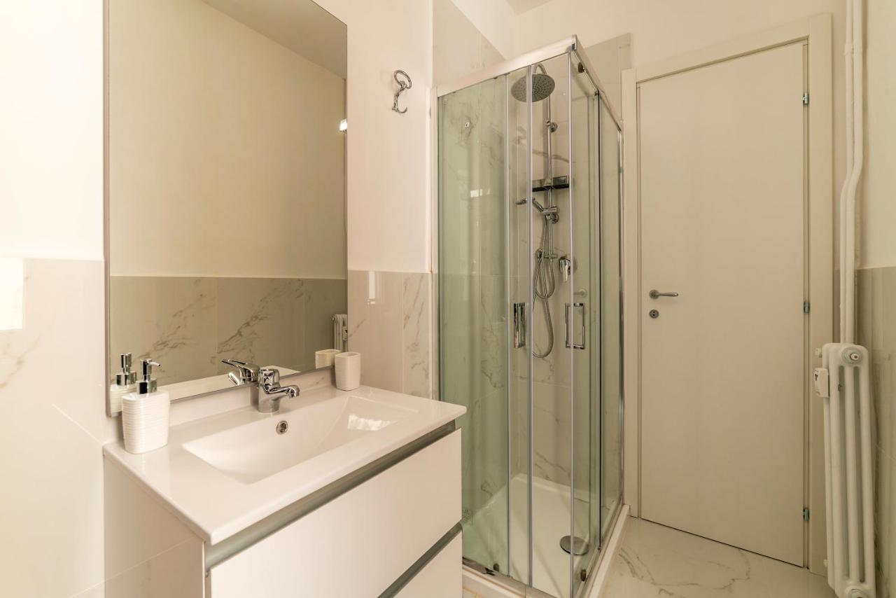 Functional Apartment - Piazza Re Di Roma ภายนอก รูปภาพ